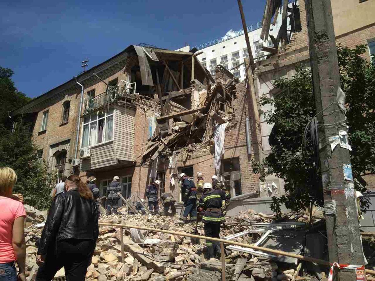 В Киеве прогремел взрыв в жилом доме
