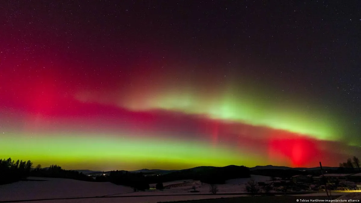 Aurora boreală, văzută în întreaga lume din cauza unei erupții solare anormale
