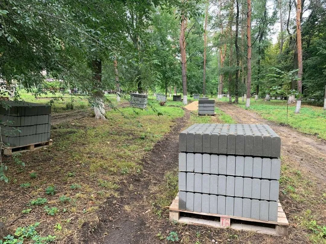 На Рышкановке начались работы по обустройству мини-сквера