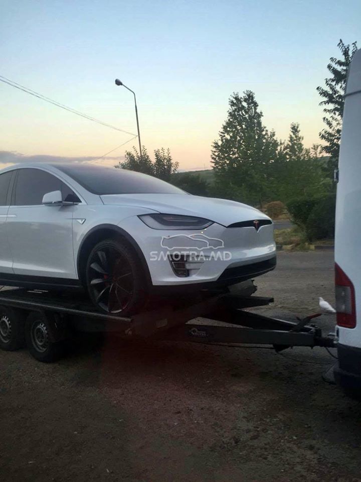 Tesla Model X a ajuns în țara noastră