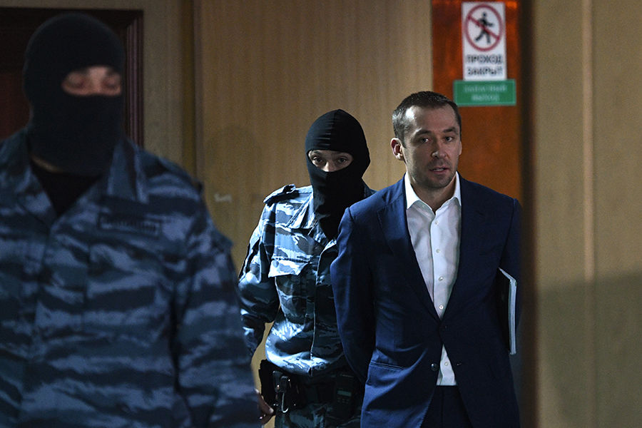 «Полковник-миллиардер» Захарченко получил 13 лет колонии