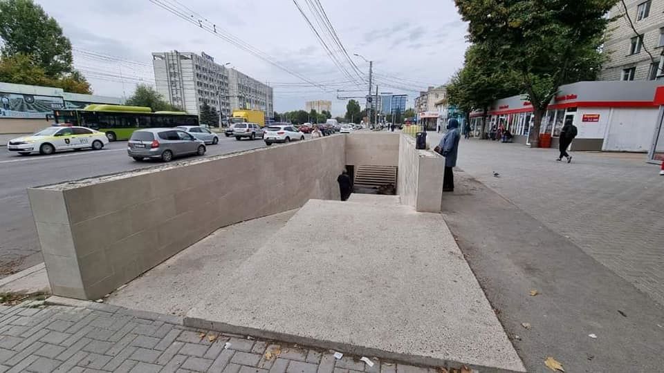 Около 40 парковочных мест обустроят перед парком «Алунелул»