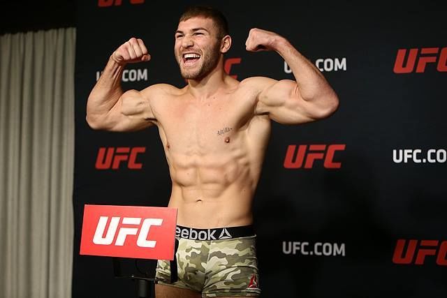Ион Куцелаба выиграл бой престижного турнира UFC Fight Night 96