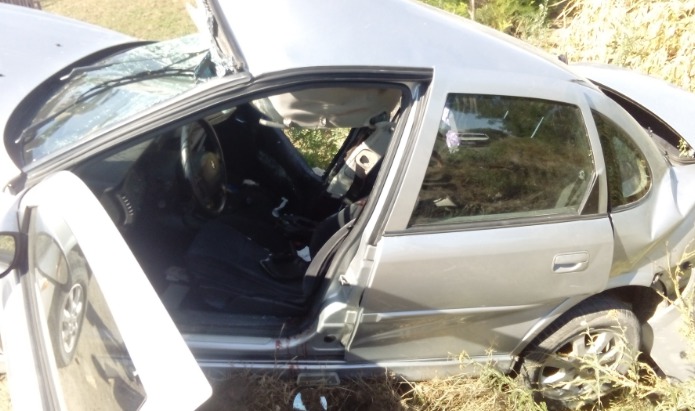 Accident teribil la Cantemir: O persoană a murit după ce maşina în care se afla a intrat într-un gard de beton