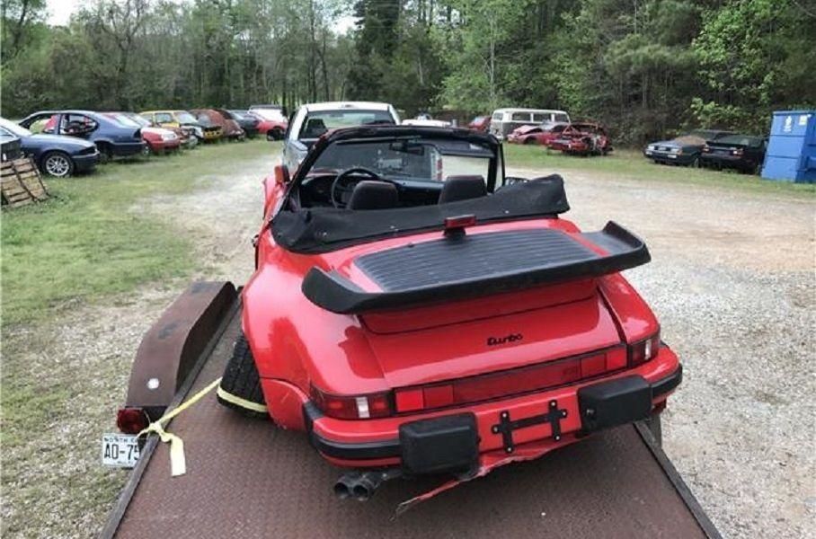 Битый Porsche 911 Turbo Slant Nose продают по цене нового Cayenne