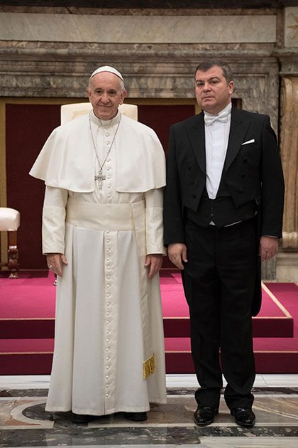 Încă un moldovean s-a văzut recent cu Papa de la Roma