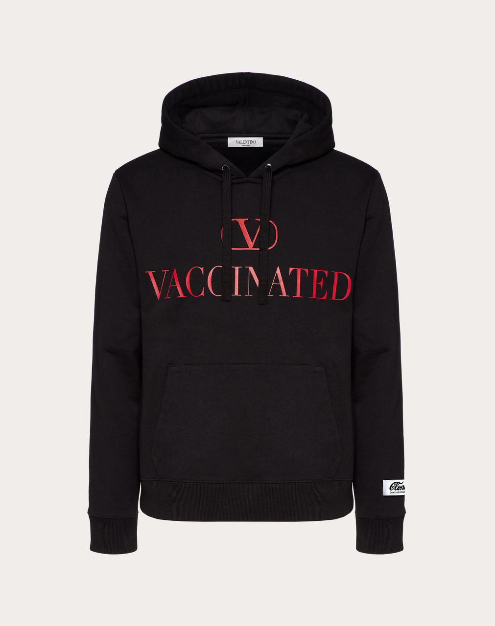 Антипрививочники затравили бренд Valentino за худи