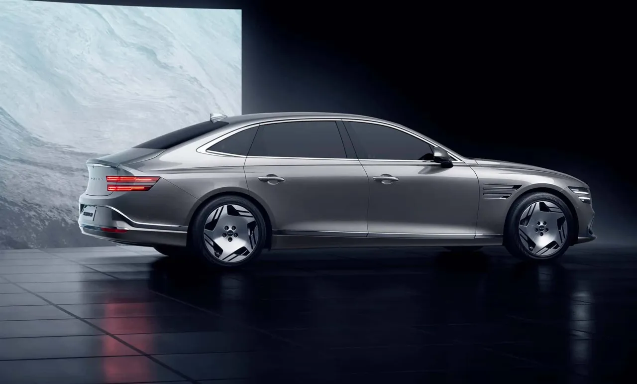 Hyundai показала электрического конкурента BMW 5 Series и Mercedes EQE