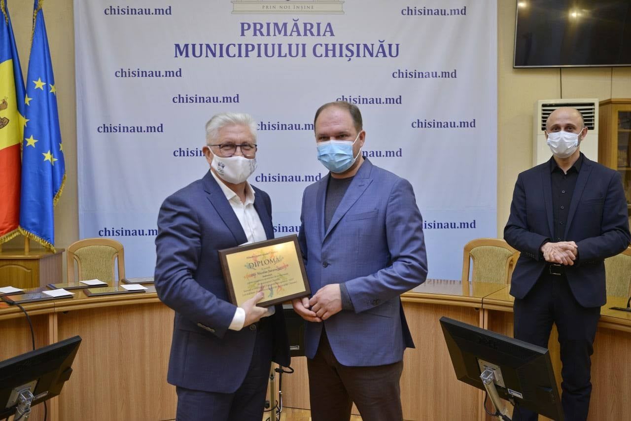 Лучшие спортсмены и тренеры уходящего года награждены примэрией Кишинева