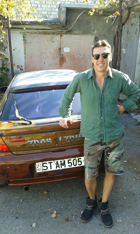 Солист группы Zdob şi Zdub разукрасил свой автомобиль