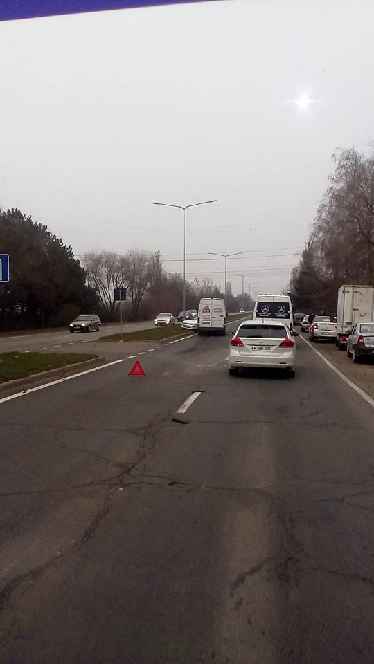 ДТП у Кишиневского аэропорта: два человека в больнице