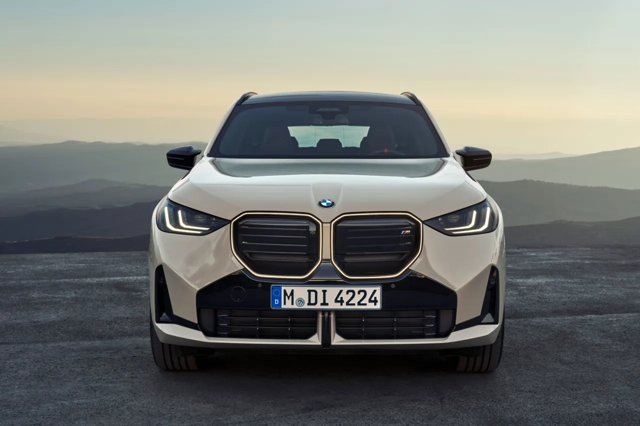 BMW X3: официальный автомобиль Chisinau Marathon