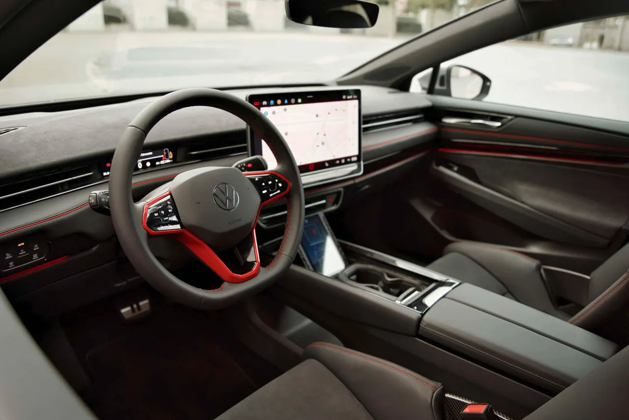 Volkswagen показал мощного конкурента Tesla Model 3