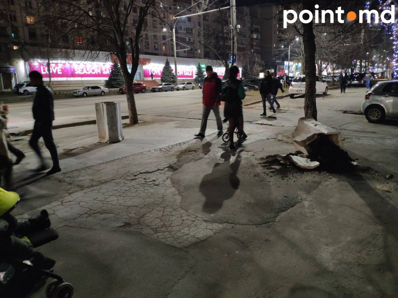 На Рышкановке во время ремонтных работ разбили блок-вазон
