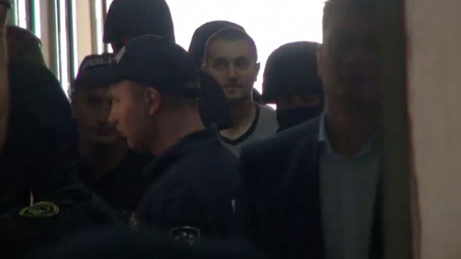 Сотрудники спецслужб в масках привезли Вячеслава Платона в суд сектора Буюканы