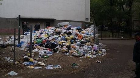 Un cartier din sectorul Râşcani, transformat în groapă de gunoi