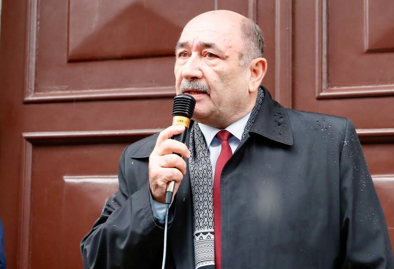БКС провел акцию протеста у здания ЦИКа