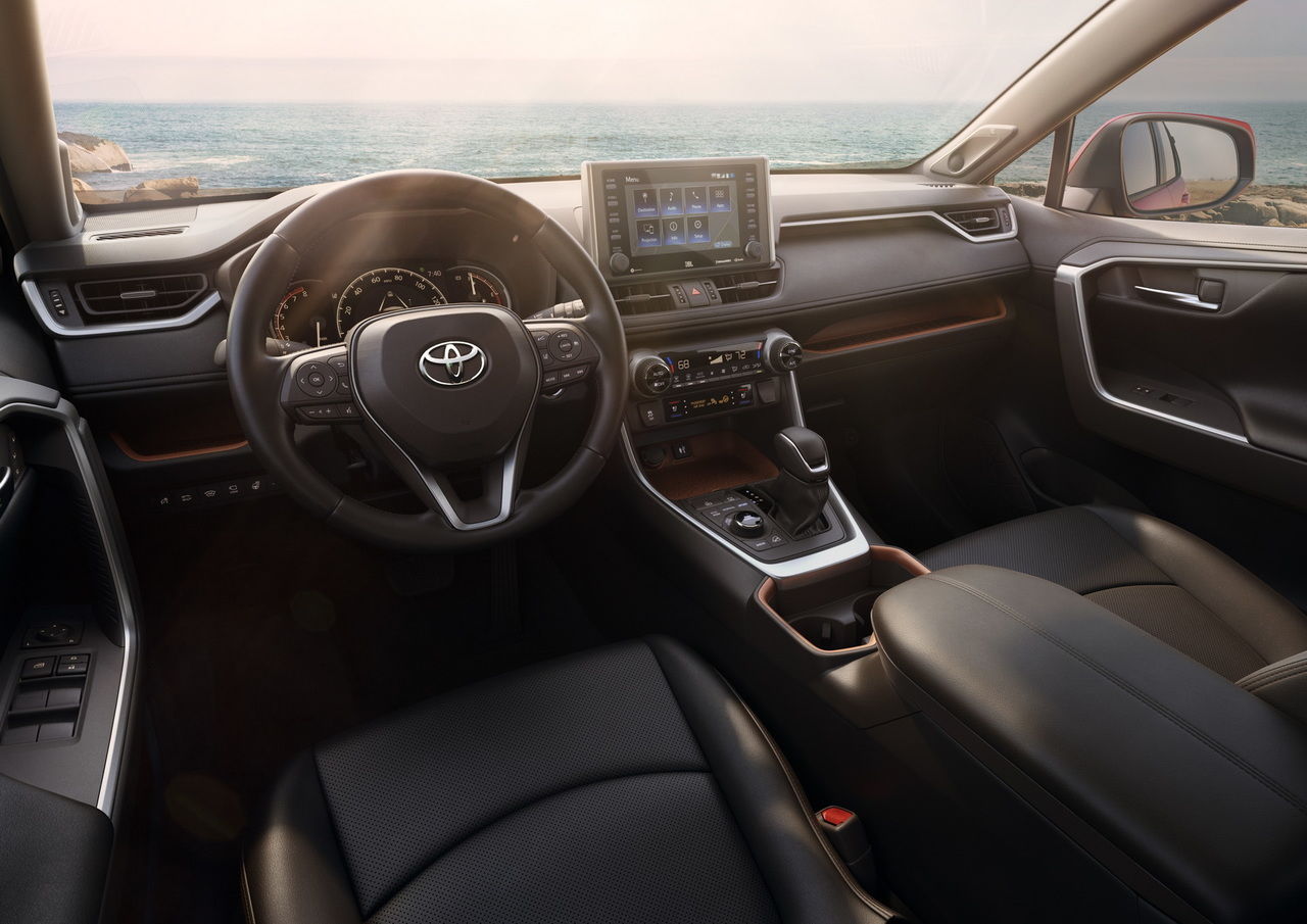 Официально рассекречено новое поколение Toyota RAV4
