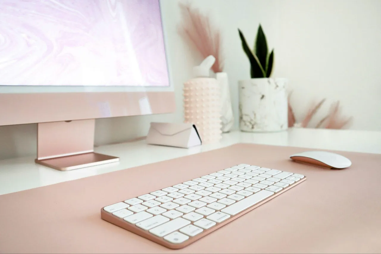 De ce aveți nevoie de un iMac în 2026 – avantajele unui computer desktop