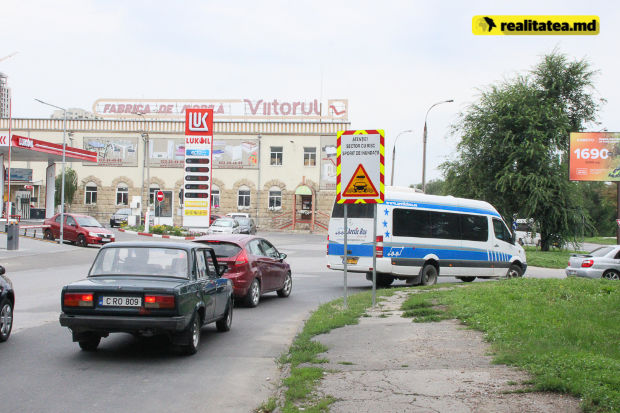 Дорожные знаки риска затопления установлены уже на двух улицах