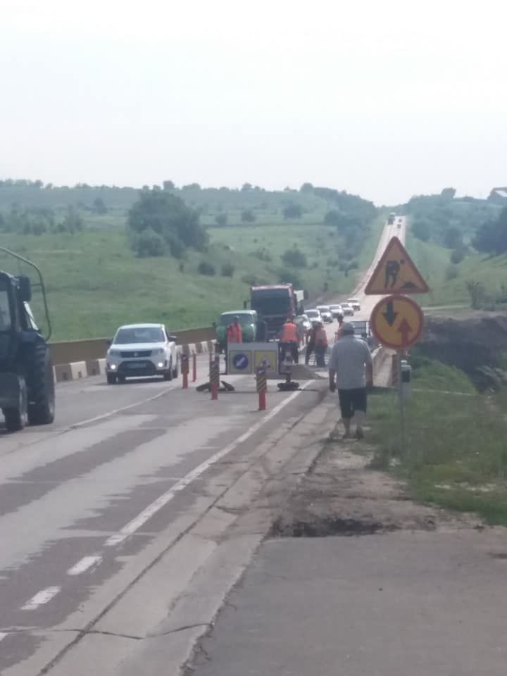 Водителей призывают избегать проезда по мосту в селе Будешть