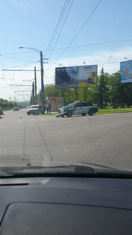 O masina a Serviciul de Paza, implicata intr-un accident