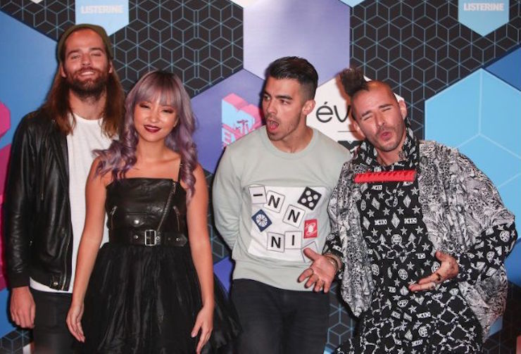 Шик и безвкусица на церемонии вручения премии MTV Europe