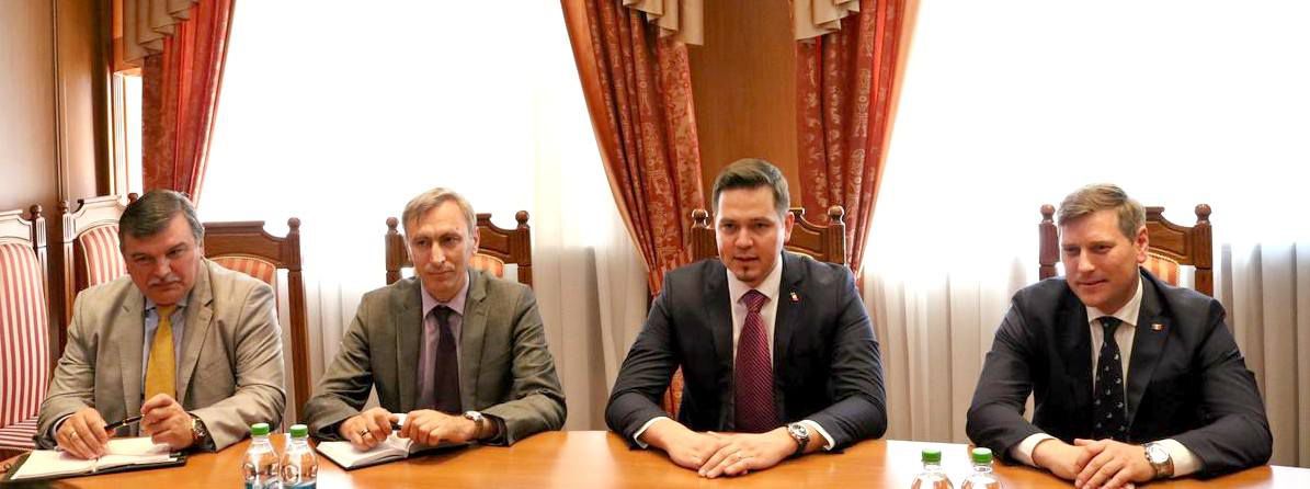 Министр иностранных дел провел встречу с главой Интерпола