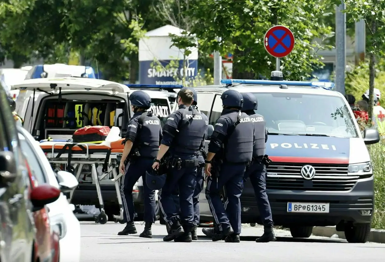 Austria va declara trei zile de doliu național din cauza atacului armat din Graz