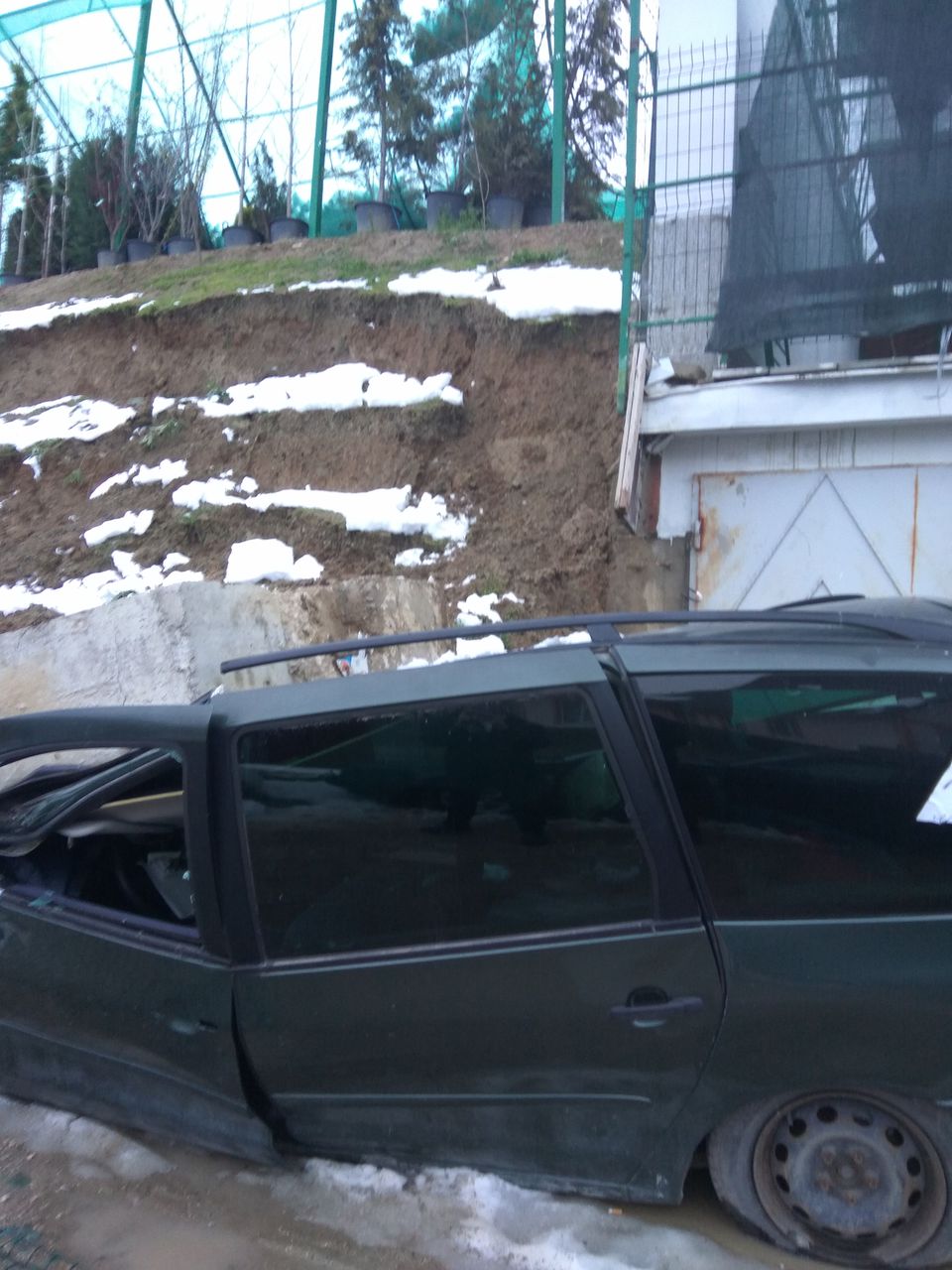 O nouă calamitate în Capitală: Unde au loc alunecări de teren