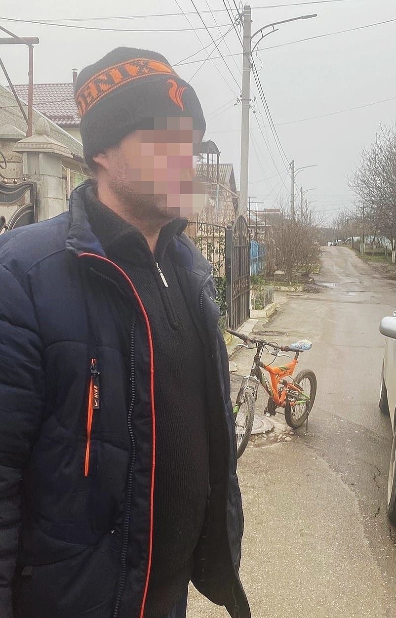 Карабинеры по горячим следам задержали мужчину, укравшего велосипед