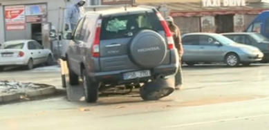 O adolescentă de 15 ani, transportată la spital în urma unui accident produs la intrarea în Stăuceni