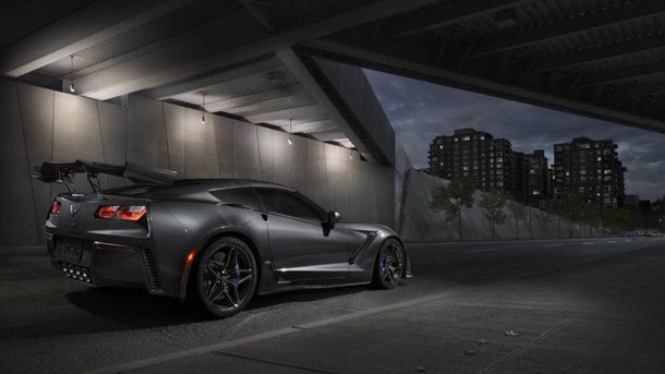 Chevrolet показала на фото мощнейший Corvette