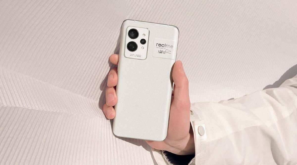 Realme показала первый в мире экологичный смартфон, сделанный из бумаги