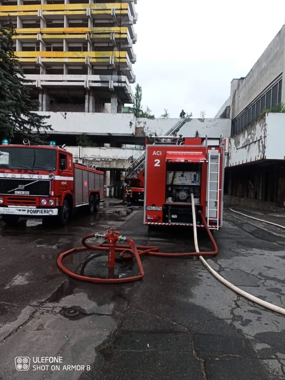 Пожарным удалось быстро потушить пожар возле гостиницы Național