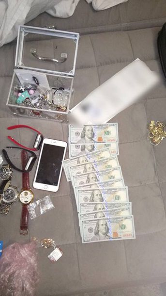 Полиция проводит спецоперацию в Киеве и области