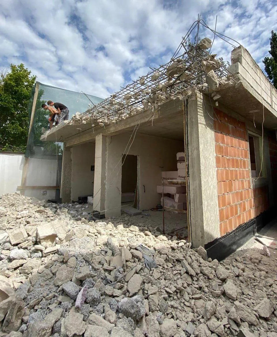 O clădire din sectorul Buiucani, construită fără autorizație, a fost demolată