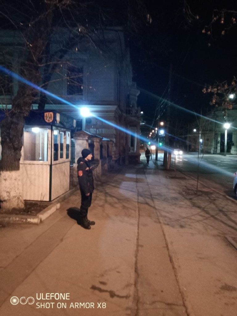 Карабинеры поймали жителя Кишинева за воровством автомобильных номеров