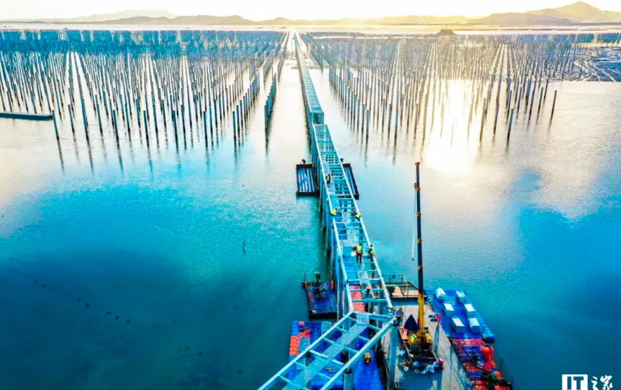 China construiește o stație solară marină neobișnuită: Va fi combinată cu o fermă piscicolă