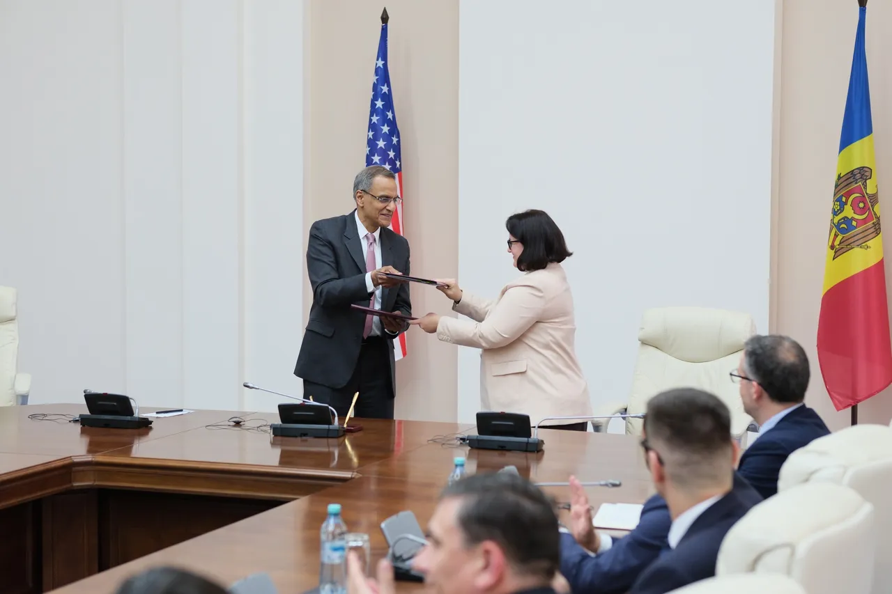 Прямые рейсы из Кишинева в США: власти подписали соглашение о воздушном пространстве