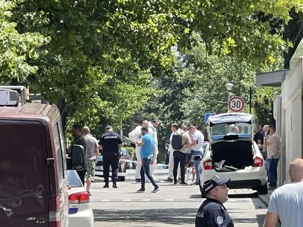 Нападение в Белграде: ранен полицейский, охранявший посольство Израиля в Сербии