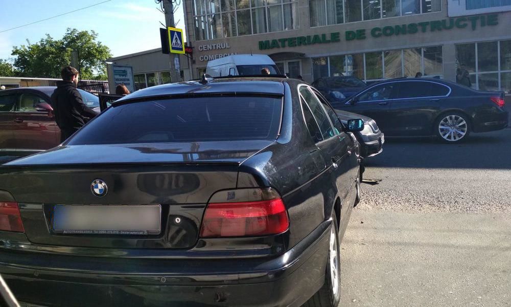 На Мунчештском шоссе столкнулись 4 автомобиля