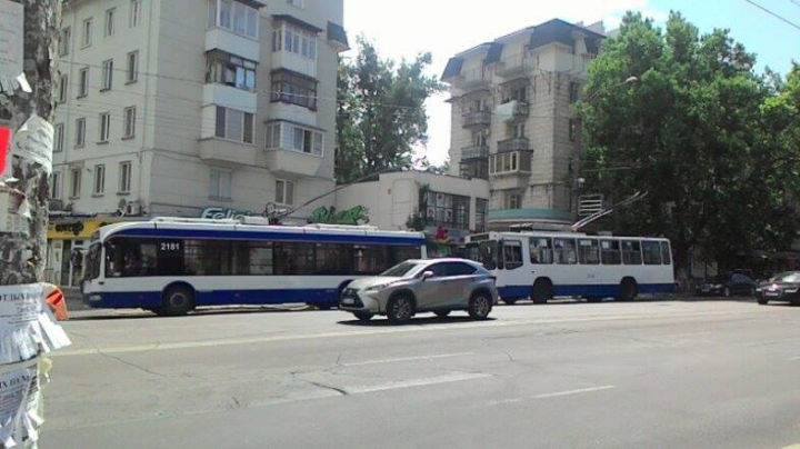 На Ботанике было остановлено движение троллейбусов