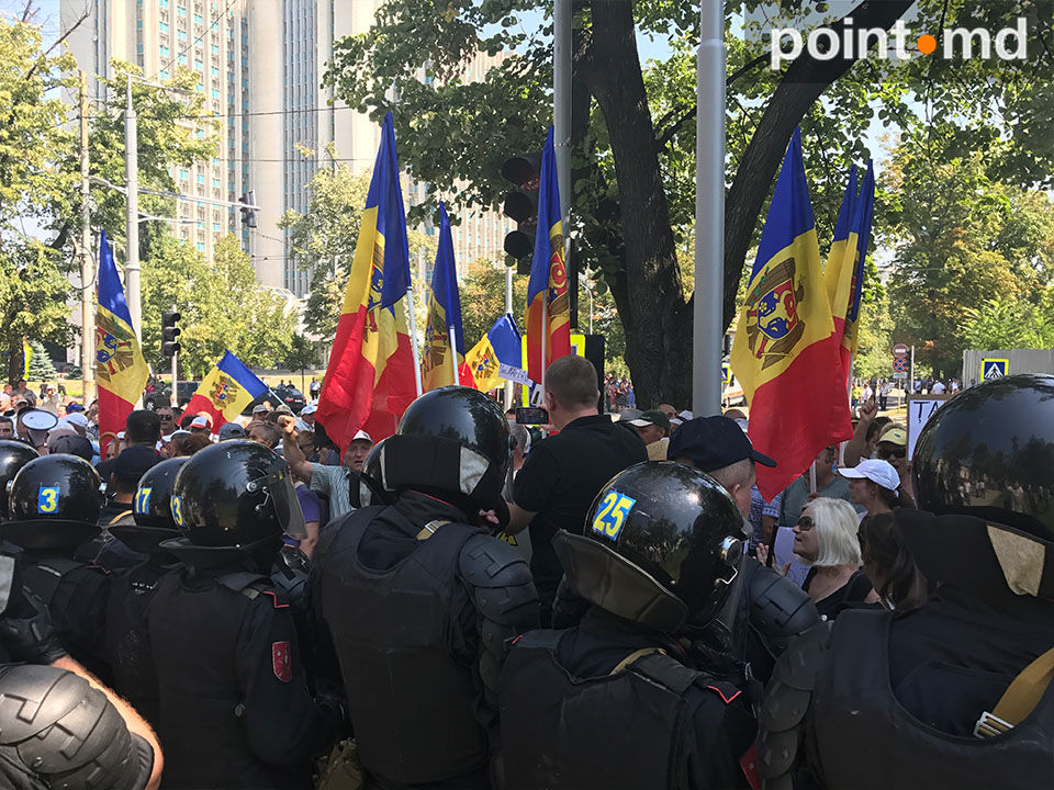 В Кишиневе прошли протесты против смешанной системы выборов