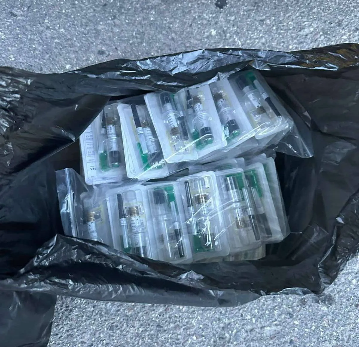 Таможенники пресекли попытку ввоза наборов для забора плазмы