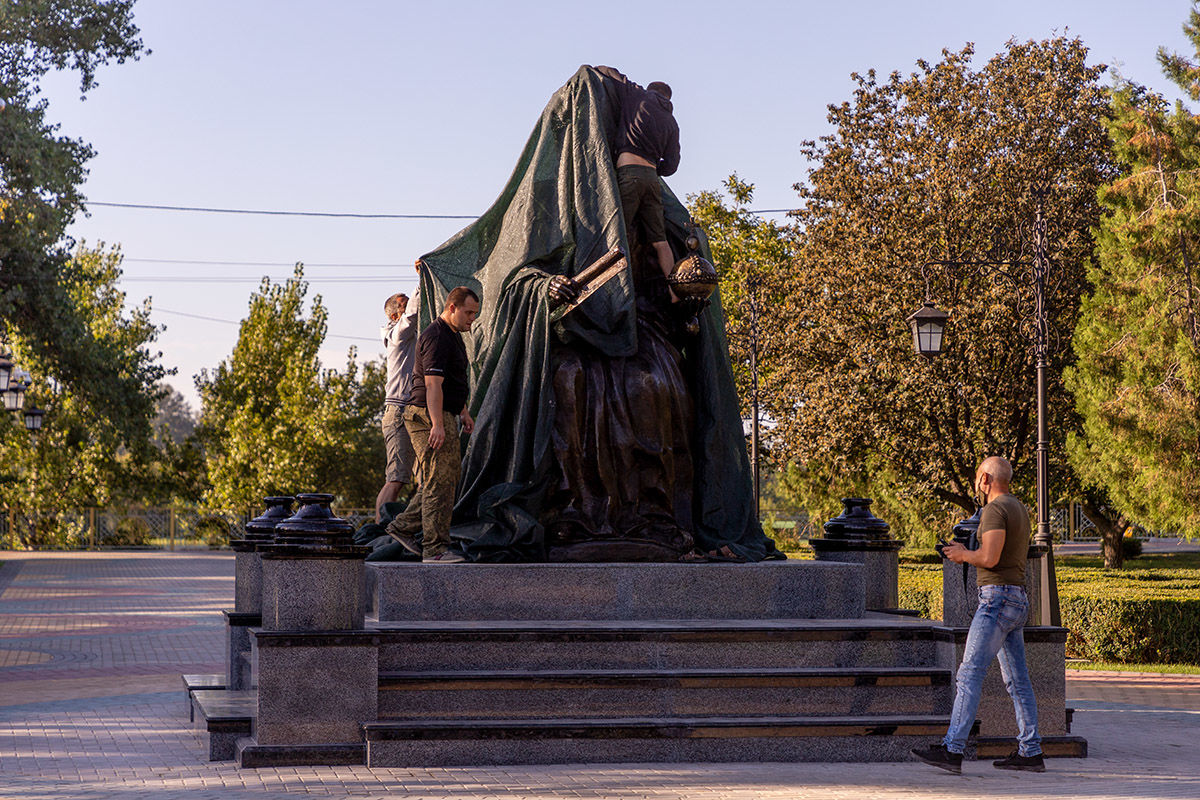 В Тирасполе установили памятник Екатерине II