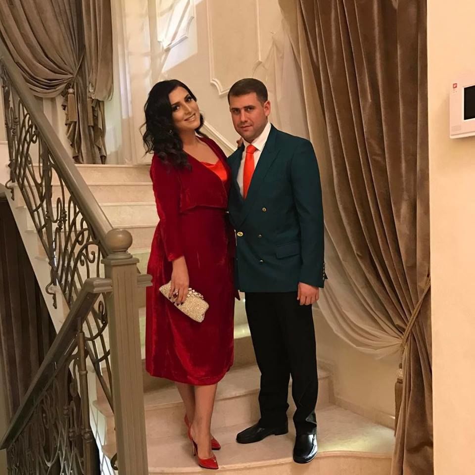 Одна и тае девушка Одна и тае девушка