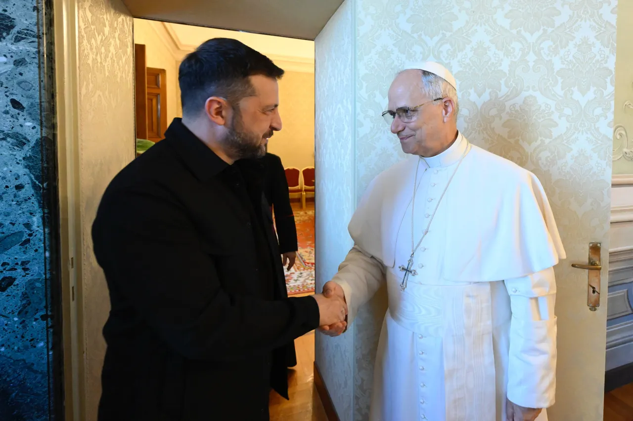 Zelenski și Papa propun Vaticanul ca loc pentru desfășurarea negocierilor de pace privind Ucraina