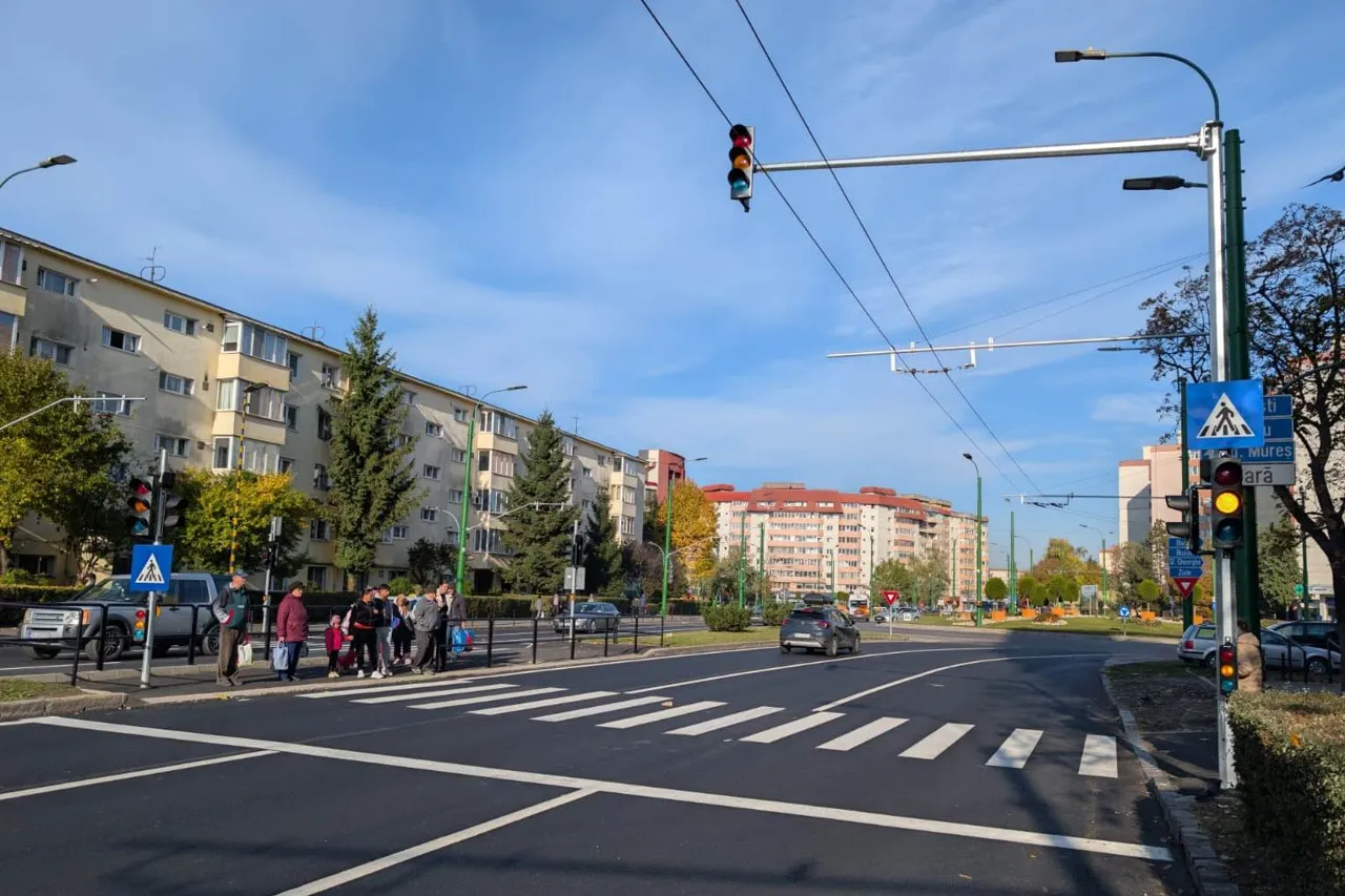 Roșu la semafoarele din Brașov pentru șoferii care depășesc viteza maximă legală