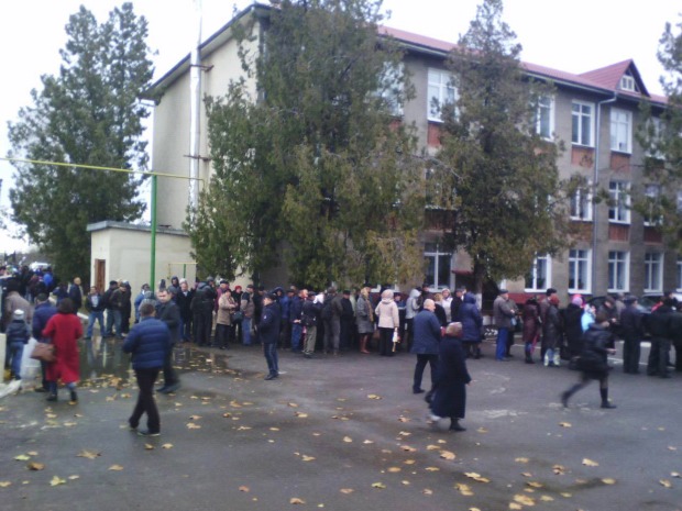 В Приднестровье к двум избирательным участкам огромные очереди